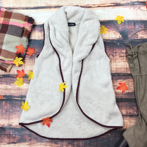 Jackets & Blazers - << Soft Furry Sherpa Fur Vest Cream & Burgundy>>